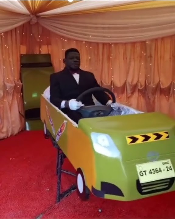 اغرب عادات الدفن والتشيع اللي ممكن تشوفها في حياتك ☠️

جمعت لكم فيديوهات غريبه تم التقاطها أثناء التشيع والدفن 😓