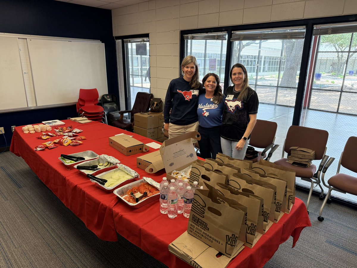 Brooke Teeter-Stocz, M. Ed. (@bteeterstoczedu) on Twitter photo Thank you to our amazing <a href="/grapevineptsa/">GHS PTSA</a> for all the goodies this week to celebrate staff appreciation week!!! We appreciate everything you do to support our Mustang family ❤️💙🐴 <a href="/Grapevine_HS/">Grapevine High School</a> <a href="/AlexFingers7/">Alex Fingers</a> Thank you to our amazing <a href="/grapevineptsa/">GHS PTSA</a> for all the goodies this week to celebrate staff appreciation week!!! We appreciate everything you do to support our Mustang family ❤️💙🐴 <a href="/Grapevine_HS/">Grapevine High School</a> <a href="/AlexFingers7/">Alex Fingers</a>