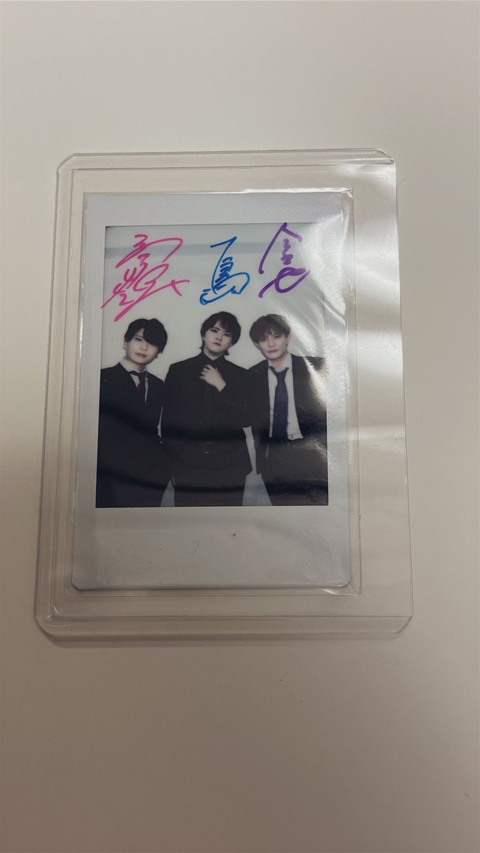 ひいろ (@s3104suda) on Twitter photo numan(ヌーマン)公式様(<a href="/numan_note/">numan(ヌーマン)公式note</a> )より
プレゼント企画にご縁があり当選致しました!
私の推しの今井文也さんだけではなく、
豊島さん堂島さんも写られサインもあるので
豪華すぎて未だに信じられません🥺
3枚目の硬貨ケースに入ってしかもプチプチも巻かれ厳重な包装もありがとうございます😭 numan(ヌーマン)公式様(<a href="/numan_note/">numan(ヌーマン)公式note</a> )より
プレゼント企画にご縁があり当選致しました!
私の推しの今井文也さんだけではなく、
豊島さん堂島さんも写られサインもあるので
豪華すぎて未だに信じられません🥺
3枚目の硬貨ケースに入ってしかもプチプチも巻かれ厳重な包装もありがとうございます😭