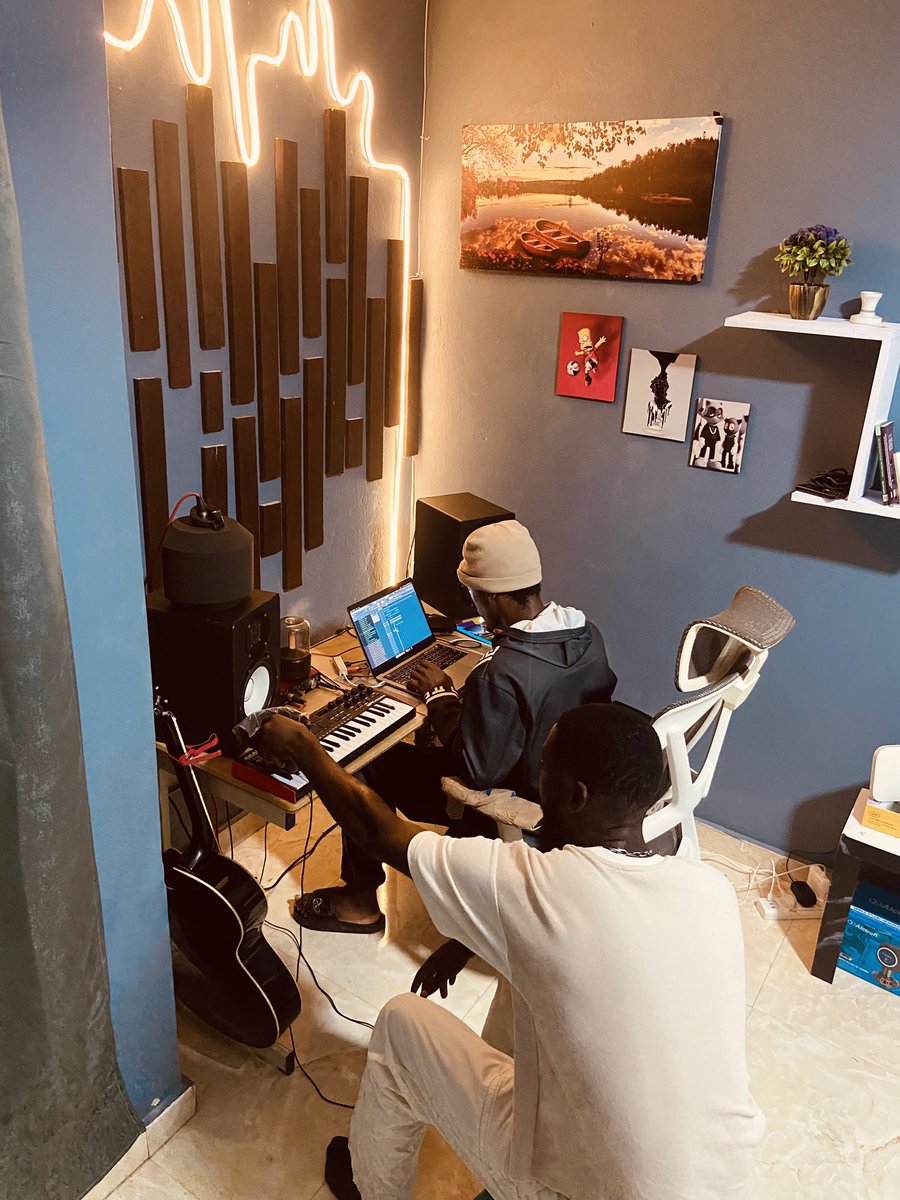 RasBex's tweet photo. Love Each Moment Of Your Life.The Messy Ones,The Funny Ones,The Happy,Sad,Frustrating,And Magical Ones
Embrace Them All; Embrace Your Life.
Sh!d Is Coming Soon๐ฅ๐ต
#Bexta https://t.co/zfiOw15HGe