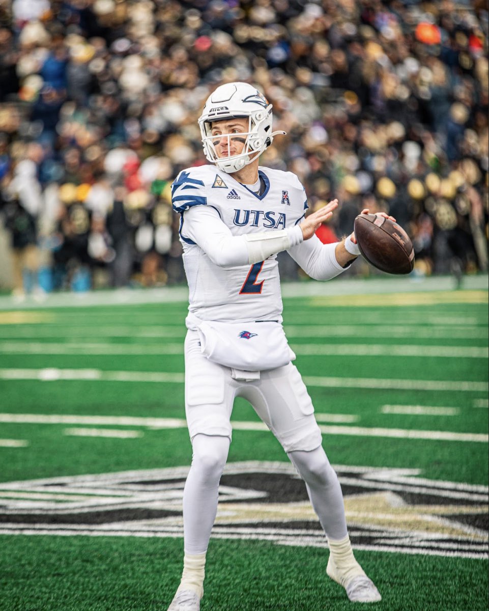 Tavis Coleman (@taviscoleman) on Twitter photo Thank you <a href="/Coach_DrP/">Pavit Patel</a> for the conversation and invite to the <a href="/UTSAFTBL/">UTSA Football 🏈</a> camp.
<a href="/Glap_IV/">R. Glapion</a> <a href="/Zinn68/">Tyrone Green</a> <a href="/SCSharkFootball/">ShadowCreekFootball</a> <a href="/TheProtectUCrew/">Protection United</a> <a href="/ColemanAthletic/">Coleman Athletics</a> Thank you <a href="/Coach_DrP/">Pavit Patel</a> for the conversation and invite to the <a href="/UTSAFTBL/">UTSA Football 🏈</a> camp.
<a href="/Glap_IV/">R. Glapion</a> <a href="/Zinn68/">Tyrone Green</a> <a href="/SCSharkFootball/">ShadowCreekFootball</a> <a href="/TheProtectUCrew/">Protection United</a> <a href="/ColemanAthletic/">Coleman Athletics</a>