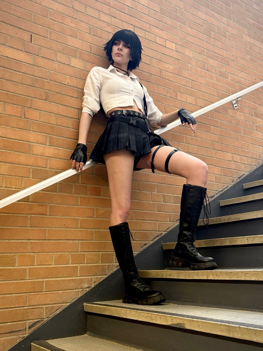 RoseBlueCos's tweet image. Closet cosplay I did of DMC3 Lady last weekend for May 3rd :3
Pleasantly surprised with how it came out! Def excited to do more Lady cosplay outfits 🫶

#dmc #dmc3 #devilmaycry 
@DevilMayCry