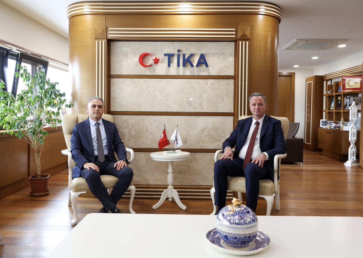 TiKA tweet media
