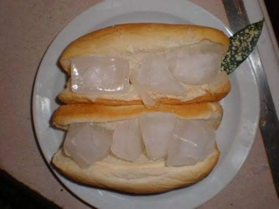 https_polaris's tweet image. mi cena de hoy después de conseguir la entrada para bad bunny 

que aproveche