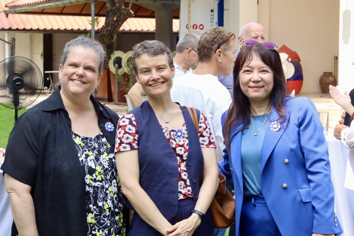 UK in Laos π¬π§π±π¦ (@ukinlaos) on Twitter photo Ambassador <a href="/MelBarlowFCDO/">Mel Barlow</a> attended a remembrance ceremony at the French military cemetery for #VEDay80, marking 80 years since Churchill declared the end of WWII in Europe.
We honoured the bravery of veterans and remembered those who gave their lives for our peace and freedom. Ambassador <a href="/MelBarlowFCDO/">Mel Barlow</a> attended a remembrance ceremony at the French military cemetery for #VEDay80, marking 80 years since Churchill declared the end of WWII in Europe.
We honoured the bravery of veterans and remembered those who gave their lives for our peace and freedom.