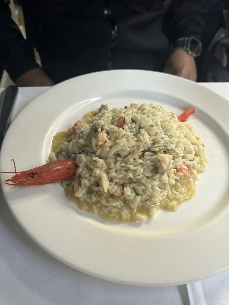 vipuls9's tweet photo. Small in stature, big on flavour—just like my love for a classic fish and chips.....🩷🦞🦐 https://t.co/hLs9yvtZV1