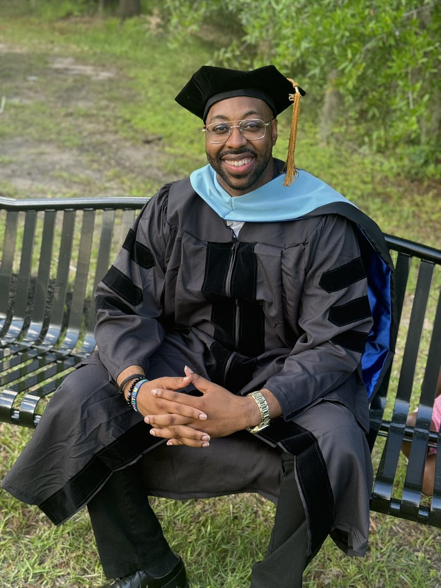 Miss Gabrielle Brundidge (@ms_brundidge) on Twitter photo Congratulations to the newest graduates of <a href="/RegentU/">Regent University</a> but especially to my love Dr.  Lamar. #RegentGrad25 Congratulations to the newest graduates of <a href="/RegentU/">Regent University</a> but especially to my love Dr.  Lamar. #RegentGrad25
