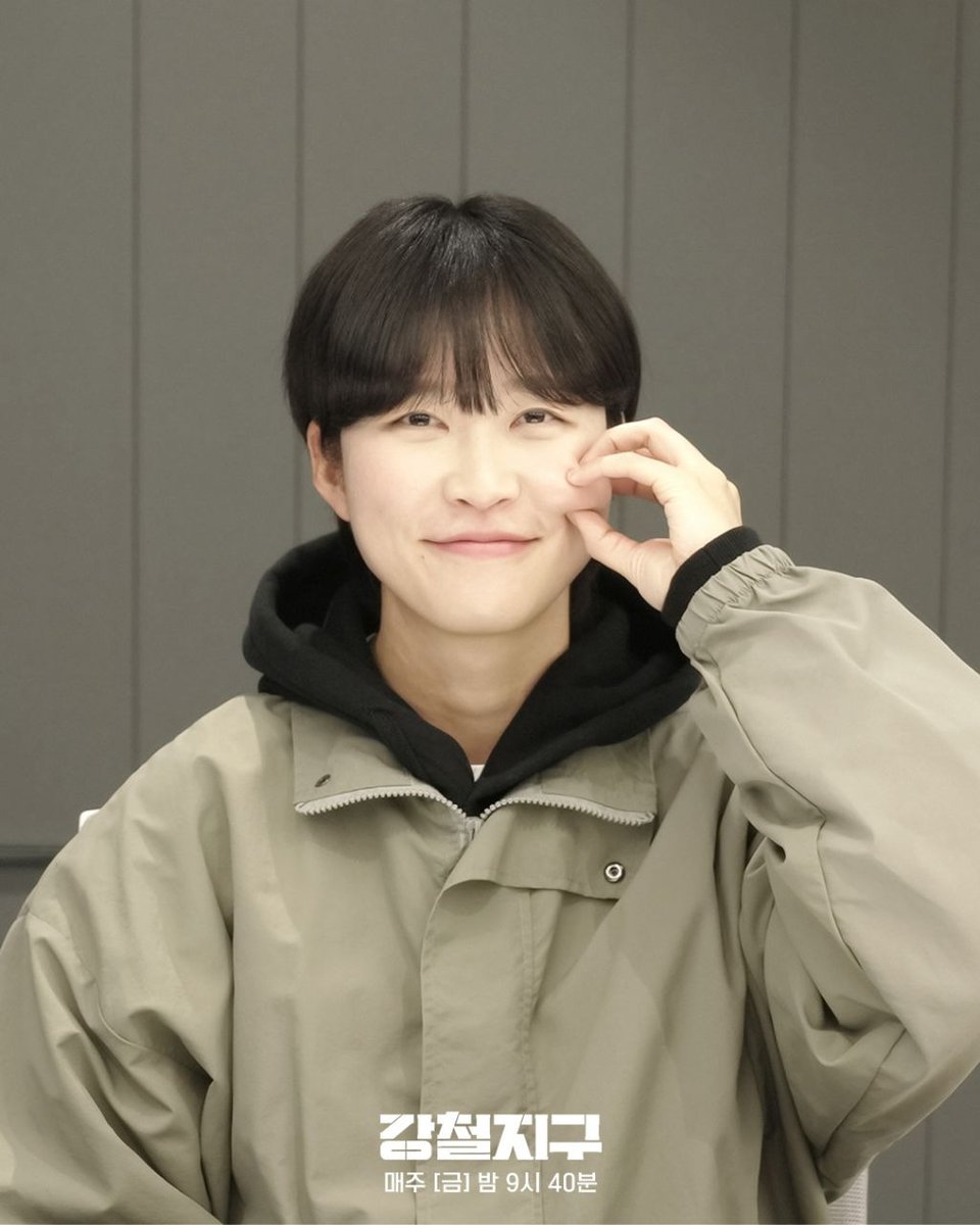 ❣️아라님 팬미팅 스탭 모집❣️

6월 1일에 열릴 소중한 행사가 원활히 진행될 수 있도록 함께해주실 스탭을 모집합니다.
많은 관심 부탁드립니다.🥺

✨수요조사 기간 : 5/8 - 5/11 23:59 
✨수요조사 폼 : forms.gle/pXoakMYGEYYnHx…