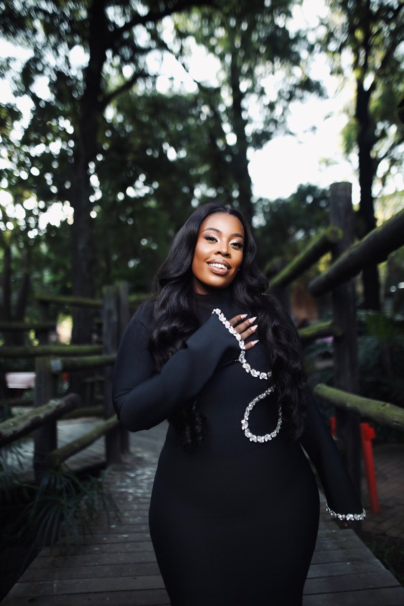 tumi_lediga's tweet photo. Another one, thank you 🖤 https://t.co/m9eHJPwMTH