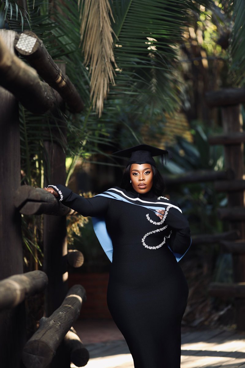 tumi_lediga's tweet photo. Another one, thank you 🖤 https://t.co/m9eHJPwMTH
