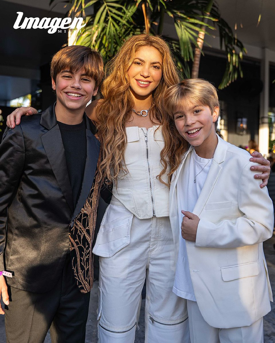 Shakira acompañando a sus hijos en la primera gala en Miami de la academia Let It Be