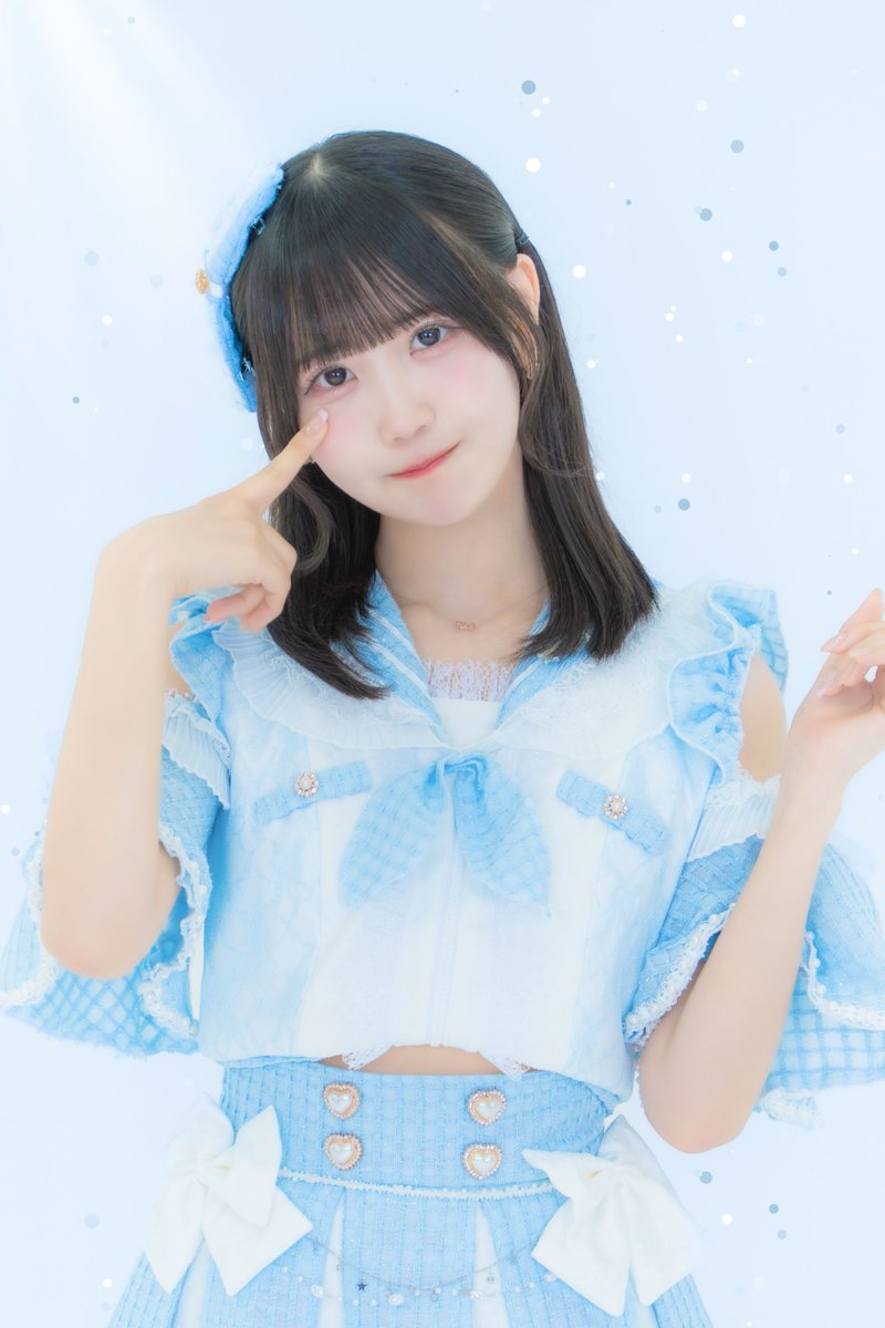 DMRC_info's tweet photo. ·.⟡ ┈┈┈┈┈┈ ✧ ┈┈┈┈┈┈ ⟡.·

     🎬 ドラマチックレコード 🎬
  
  📸 ツアー個人ビジュアル公開 📸

·.⟡ ┈┈┈┈┈┈ ✧ ┈┈┈┈┈┈ ⟡.·

🎬小野莉々 @DMRC_riri
🩵担当カラー 青

「色んな景色を君と見にいきたい！♡」

#ドラマチックレコード
#ドマレコ
#ドマレコ星空逃避行ツアー