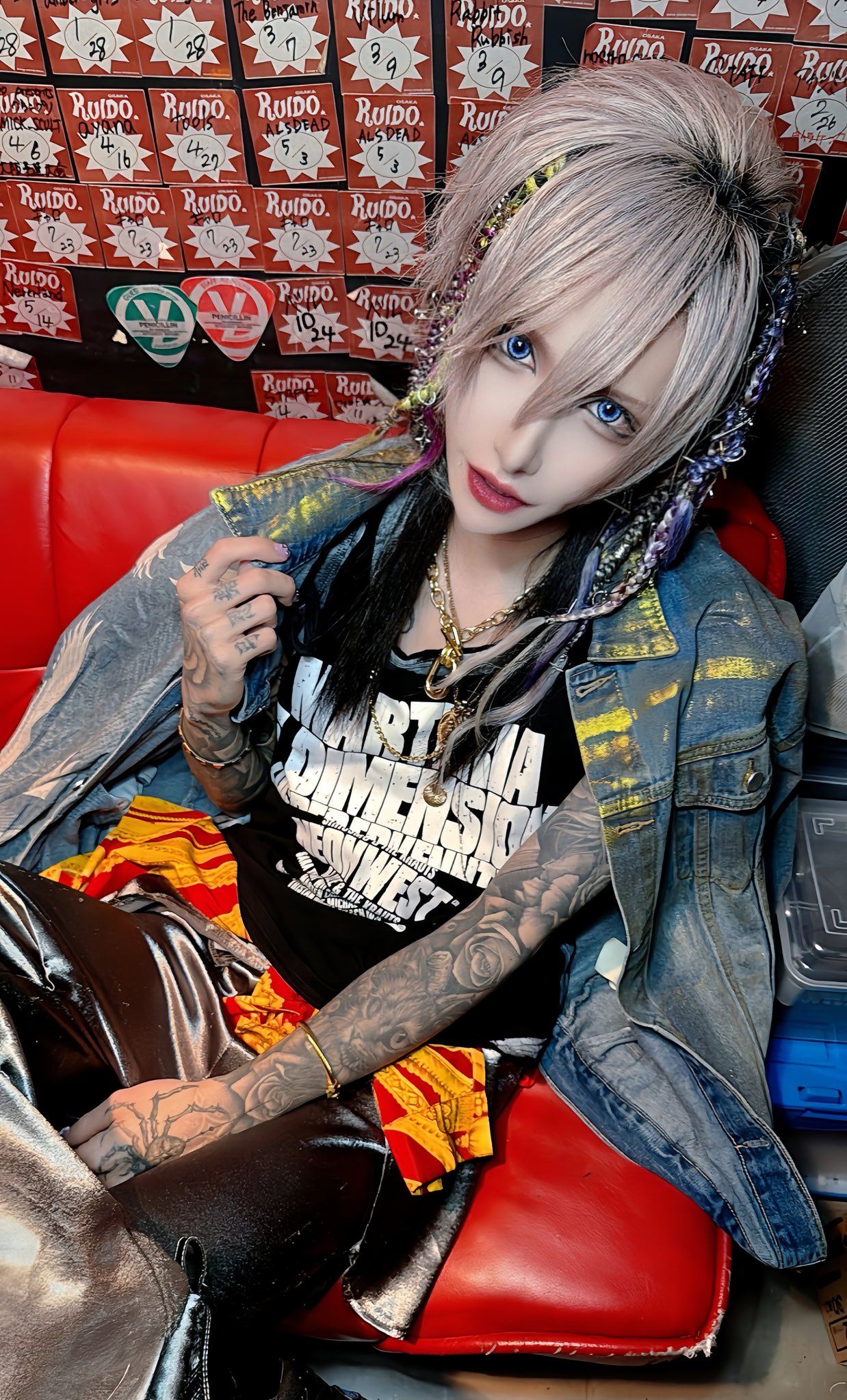 毒牙メノ (@dennou_meno) / X