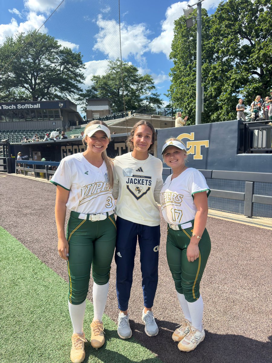 KynleeReagin17's tweet image. I had an amazing time at the @GaTechSoftball team camp on Sunday! Thank you coach @Coach_A_Mo @Meg_Hill22 @dixson_erin and @Bolandev3 for a great experience! Can’t wait for the next one!!
#K17 #bethestandard @TAProfileAPP @LineDsoftball @ExtraInningSB @goldvipers09
