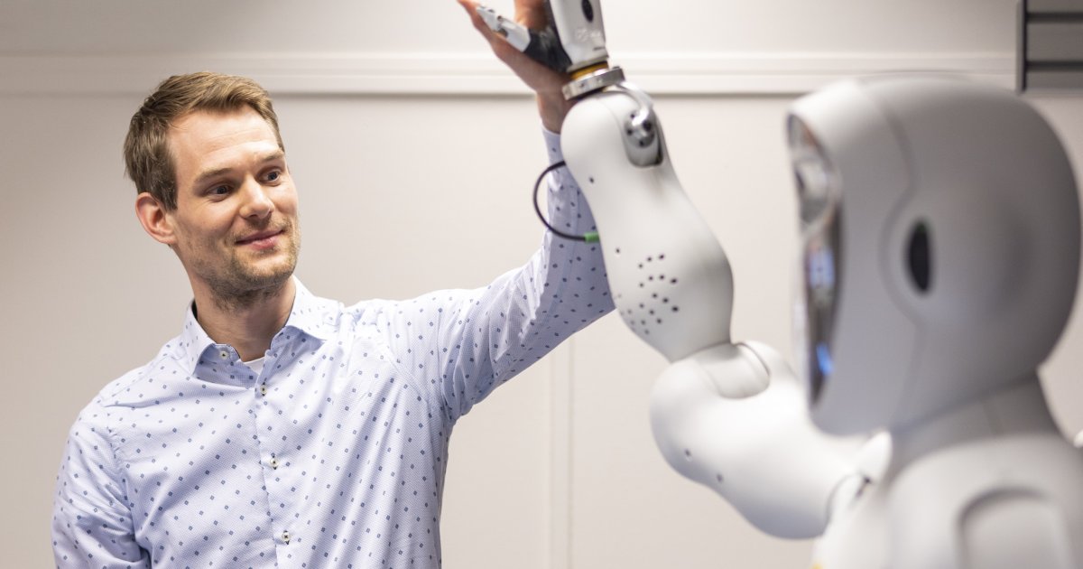 PhD position on Serious Game Design to Support Developing Coastal Sand Nourishment Strategies dlvr.it/TKdkvN