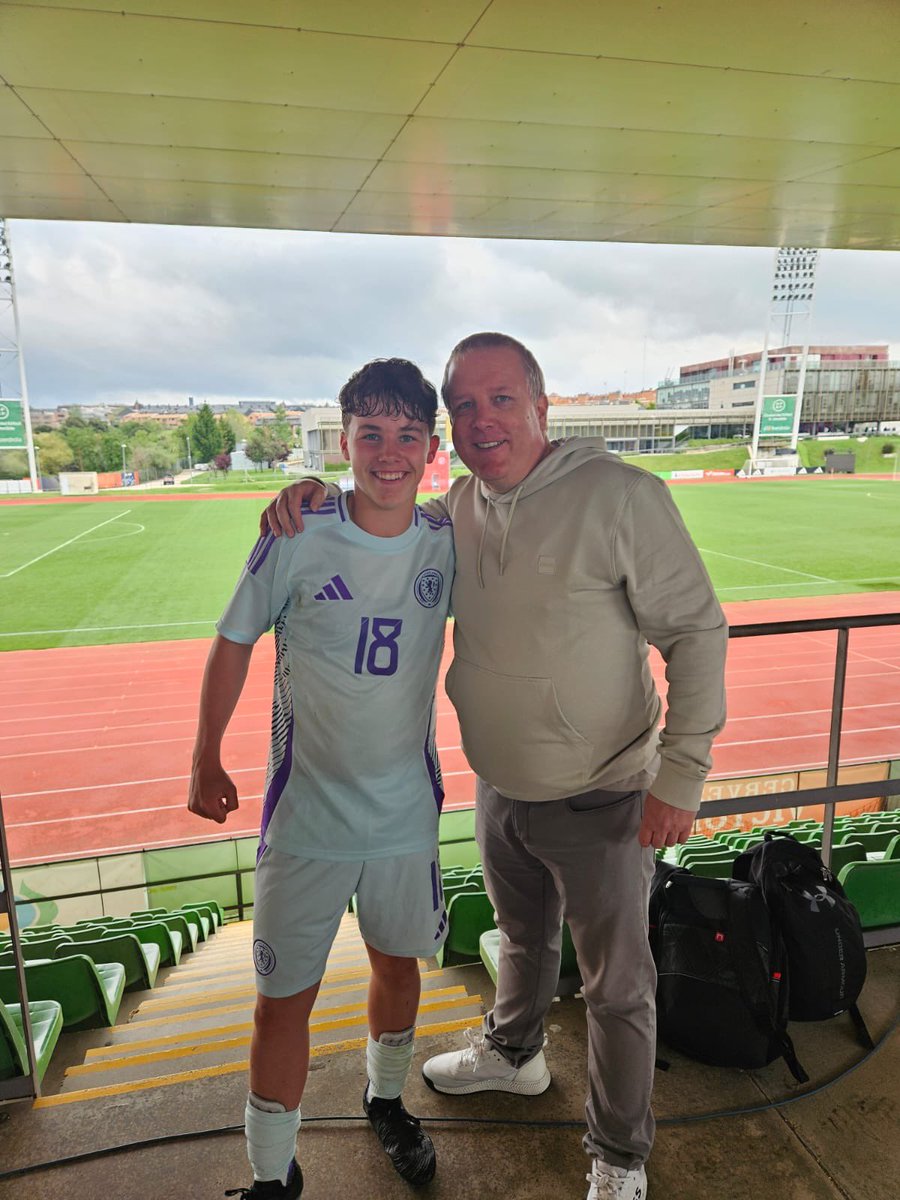 A big congratulations to Lennon in S3, who represented the U15s Scotland team last week in their match against Spain. 🏴󠁧󠁢󠁳󠁣󠁴󠁿🇪🇸

Fantastic performance, well done on providing an assist and helping secure a 3-2 victory in their second game! 👏