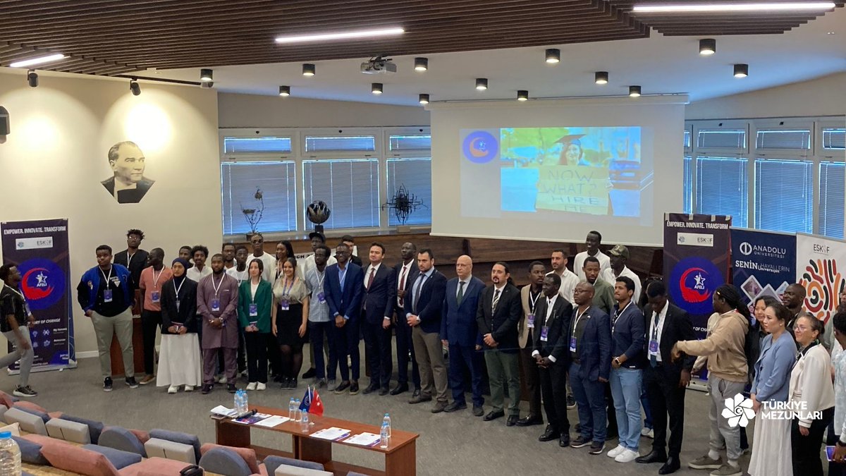 alumniturkiye's tweet photo. Türkiye Mezunları Eskişehir’de buluştu!
@Anadolu_Univ’de düzenlenen #AFELI (Alumni Entrepreneurial Leadership & Innovation) programında, Türkiye mezunlarımızla bir araya geldik.
Girişimcilik, liderlik ve inovasyon ekseninde gerçekleşen programda; bilgi, tecrübe ve ilham dolu paylaşımlar yapıldı.
Katkı sunan tüm mezunlarımıza ve emeği geçenlere teşekkür ederiz.
#AlumniLeadership #Innovation #Entrepreneurship