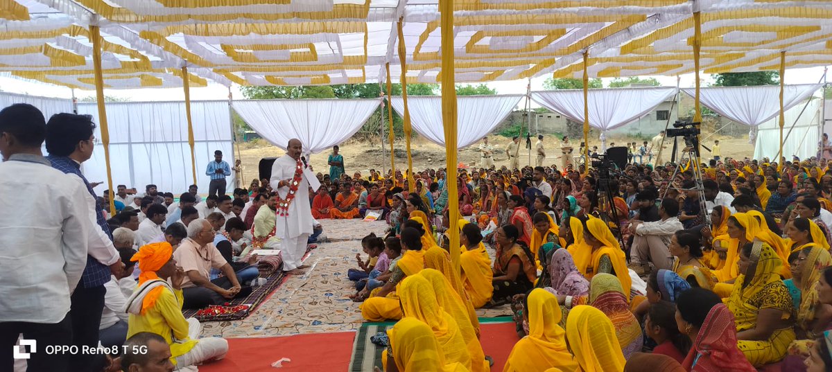 PIB | Ministry of Social Justice & Empowerment (@pib_mosje) on Twitter photo Union Minister <a href="/Drvirendrakum13/">Dr. Virendra Kumar</a> reviews ongoing development and welfare activities targeted at De-notified, Nomadic, and Semi-Nomadic Communities, during a visit to Tisgaon Tanda, Chhatrapati Sambhaji Nagar, Maharashtra, today.
📝 pib.gov.in/PressReleasePa… Union Minister <a href="/Drvirendrakum13/">Dr. Virendra Kumar</a> reviews ongoing development and welfare activities targeted at De-notified, Nomadic, and Semi-Nomadic Communities, during a visit to Tisgaon Tanda, Chhatrapati Sambhaji Nagar, Maharashtra, today.
📝 pib.gov.in/PressReleasePa…