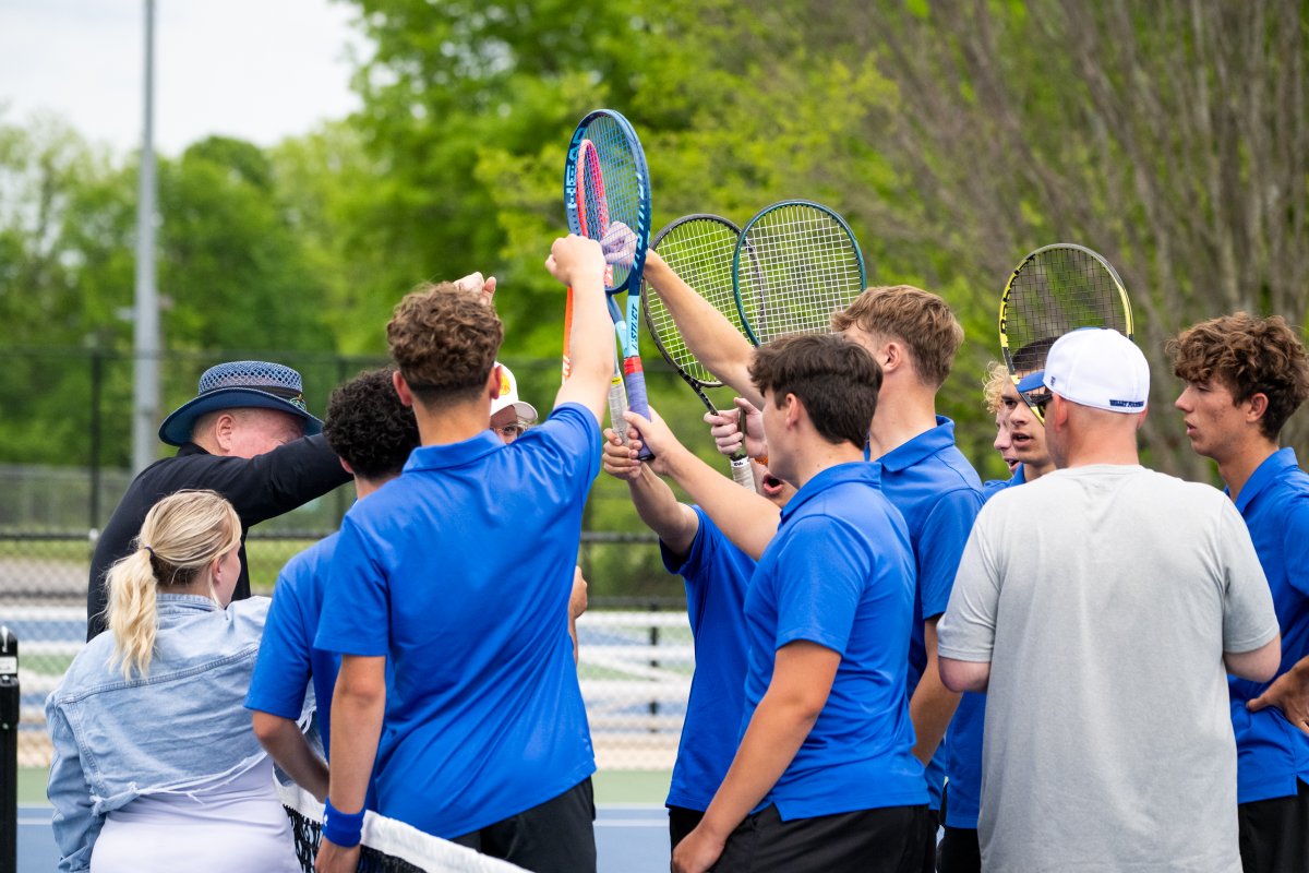 Eagles boys tennis season comes to an end in loss to Jags

grainvalleynews.com/news/eagles-bo…

Story by <a href="/MSmith2324/">Michael Edward</a>. Photo credit: <a href="/MSmith2324/">Michael Edward</a> and <a href="/PhotoRainey/">David Rainey</a>