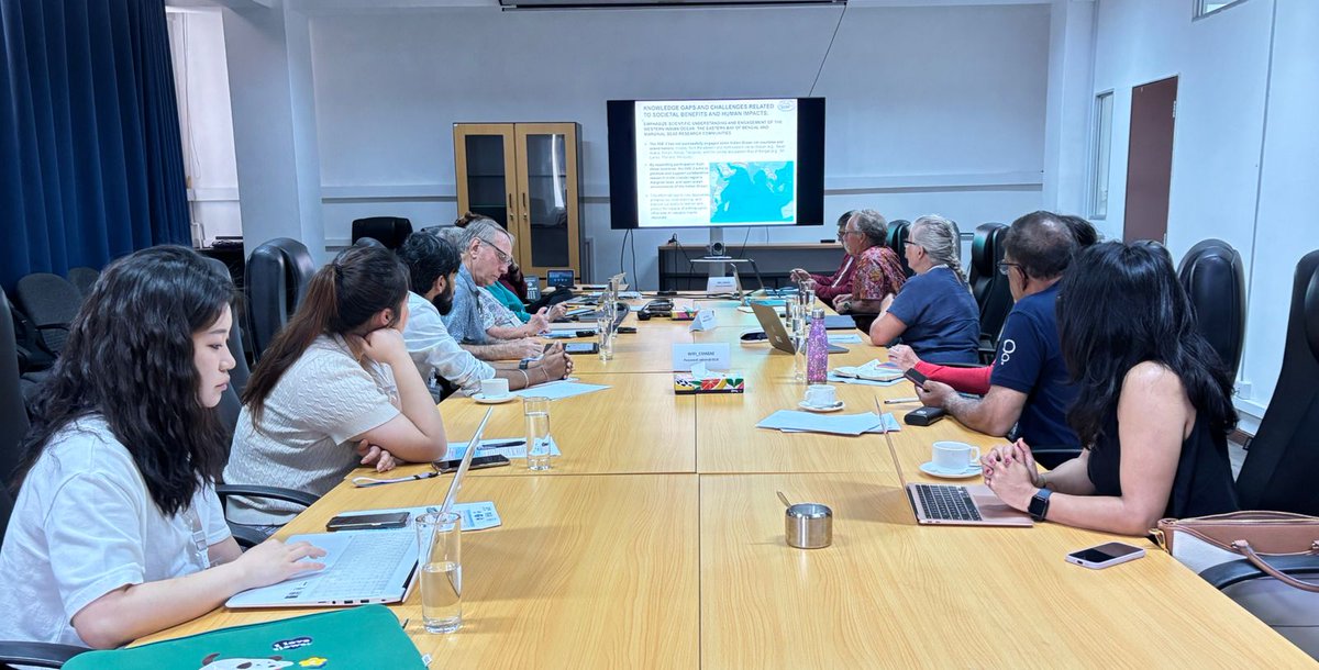 incoismoes's tweet photo. IOGOOS reviewed the progress of #IIOE-2, #IORP, #SIBER, #IndOOS and discussions held in #IRF and concluded it's 20th Annual meeting held at Port Louis, Mauritius on 08 May 2025 @GOOSocean @ESSO_INCOIS @UNESCO @DCC_IOR @moesgoi @tummalasrini @Ravi_MoES @bala https://t.co/fkw1hXJiJM