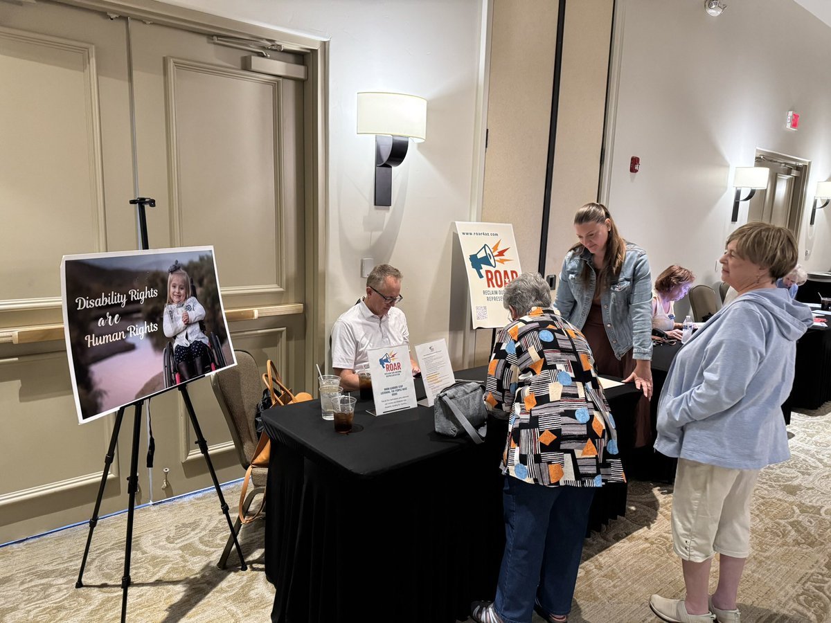 ROARwUS's tweet photo. Nice event in pebble Creek last night equals a lot of signatures https://t.co/UY0HL98aUw