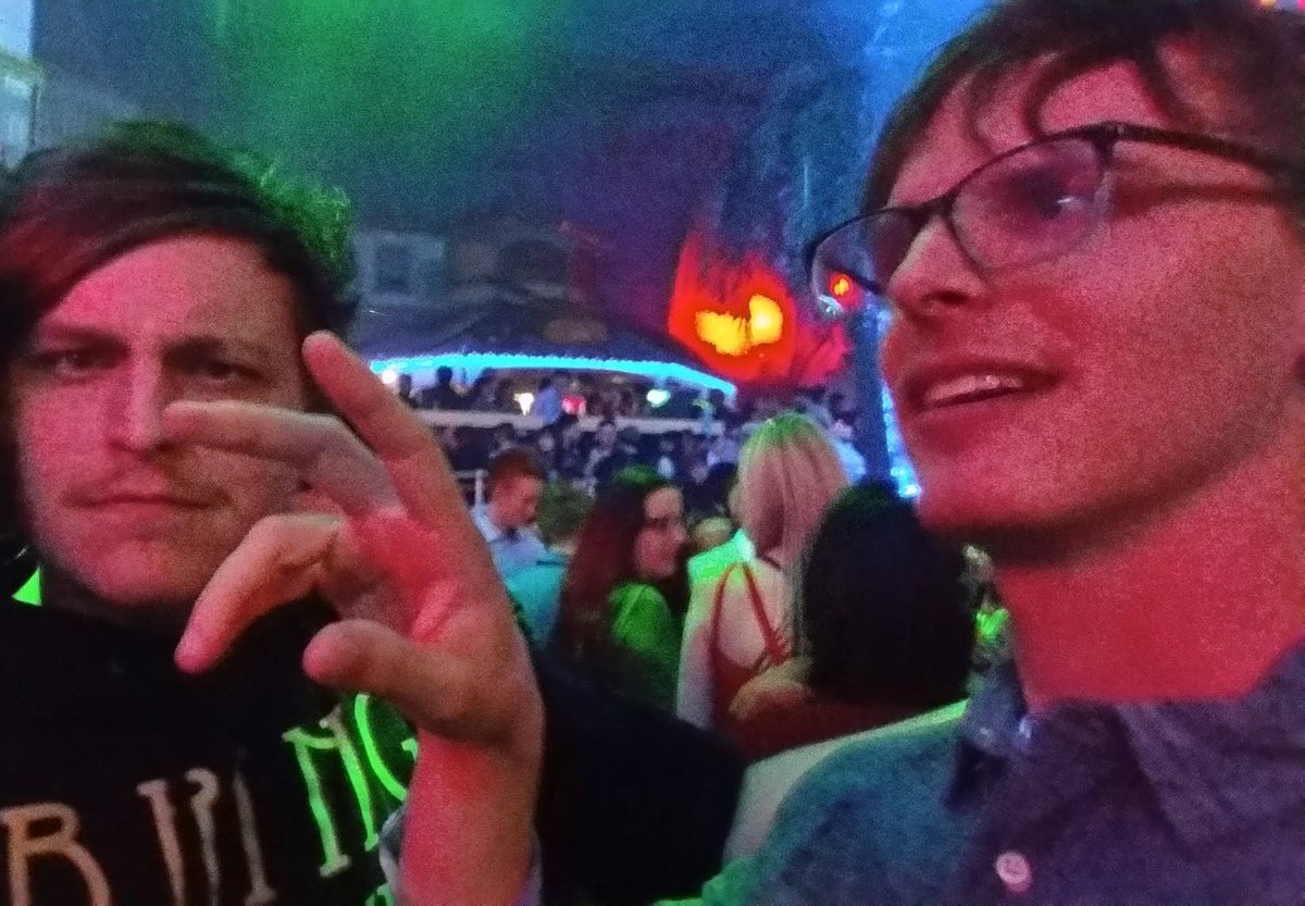 shouldnt have taken a photo with this fan back in 2018