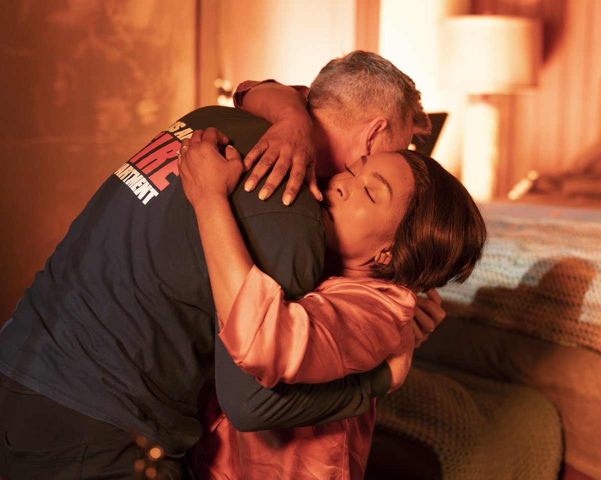 IAMStephanie58's tweet image. They’re supposed to survive disasters 😭😭 wth #Bathena #911onABC