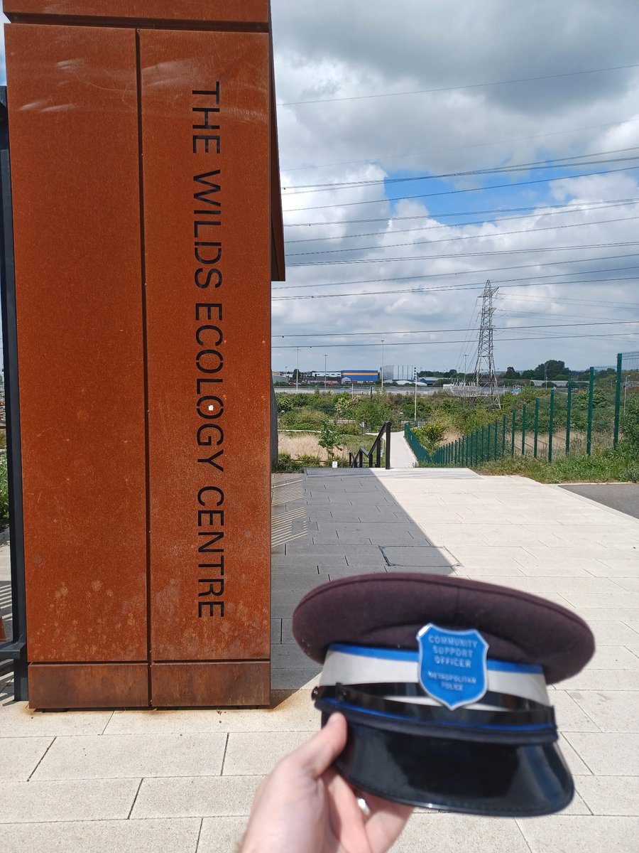 Thames Police Barking (@mpsthames) on Twitter photo #BarkingRiverside PCSO7184EA is out and about patrolling the ward, focusing on Fielders Crescent and surrounding areas.
#PCSO
#MyLocalMet
<a href="/MPSBarkDag/">Barking & Dagenham MPS</a>
<a href="/lbbdcouncil/">Barking and Dagenham Council</a>
<a href="/LocalCrimeBeats/">LocalCrimeBeats</a>
<a href="/essex_crime/">Essex Crime & Surrounding Areas.</a>
<a href="/HaveringDaily/">The Havering Daily</a>
#7184EA #BarkingRiverside PCSO7184EA is out and about patrolling the ward, focusing on Fielders Crescent and surrounding areas.
#PCSO
#MyLocalMet
<a href="/MPSBarkDag/">Barking & Dagenham MPS</a>
<a href="/lbbdcouncil/">Barking and Dagenham Council</a>
<a href="/LocalCrimeBeats/">LocalCrimeBeats</a>
<a href="/essex_crime/">Essex Crime & Surrounding Areas.</a>
<a href="/HaveringDaily/">The Havering Daily</a>
#7184EA