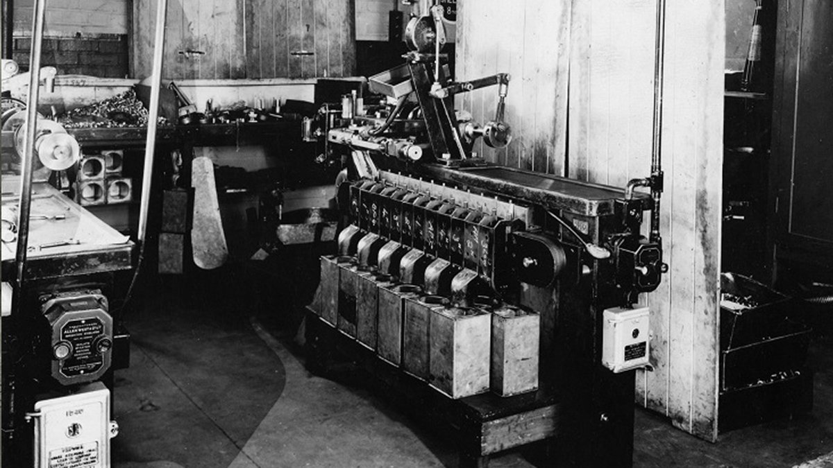 The nature of production at the Royal Mint changed shape during the second world war, as the Mint's factories were repurposed for munitions production and women joined the production workforce. Find out more here: 

royalmintmuseum.org.uk/journal/news/t…