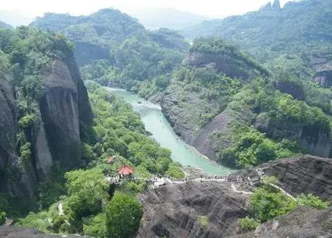 AshleyAndr85368's tweet image. . @soon_svm #SOONISTHEREDPILL Fogo#SOON carefully - designed consensus mechanism is the backbone of its network. #Fogo #NetworkBackbone🤪💁‍♂️