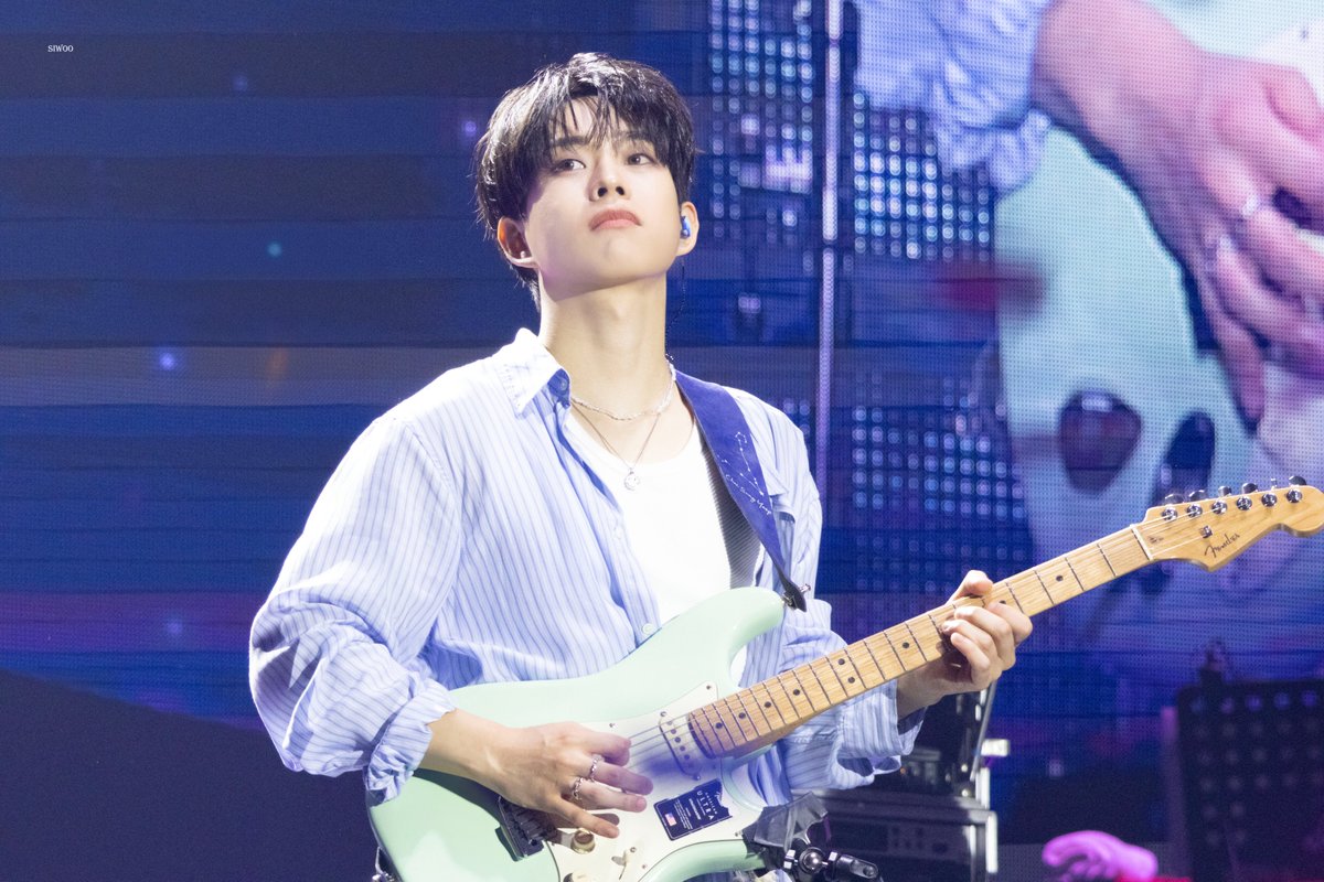 시우 🌧️ tweet media