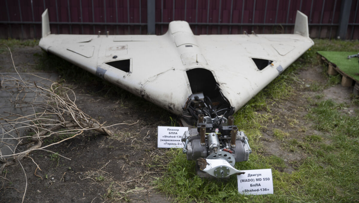 #Unmanned aircraft systems (#UAS) like #drones aren't revolutionizing war as much as hyped. Layton Mandle claims they’re tactical advancements, not a complete game-changer. Full #autonomy could change that, but it's risky. #WAR_ROOM

bit.ly/43t7pOj