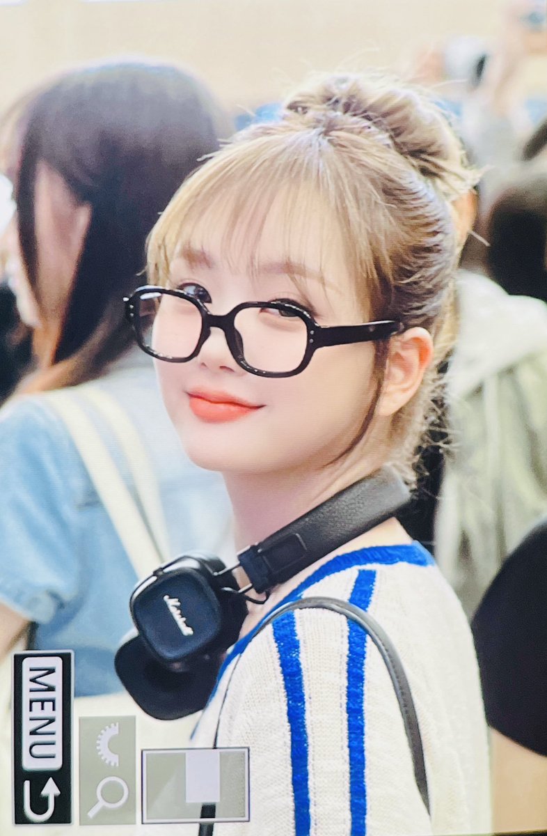 Seoaegie's tweet photo. baby’s day out! (off to japan whoosh!) 💨 https://t.co/aVDW49fiMh