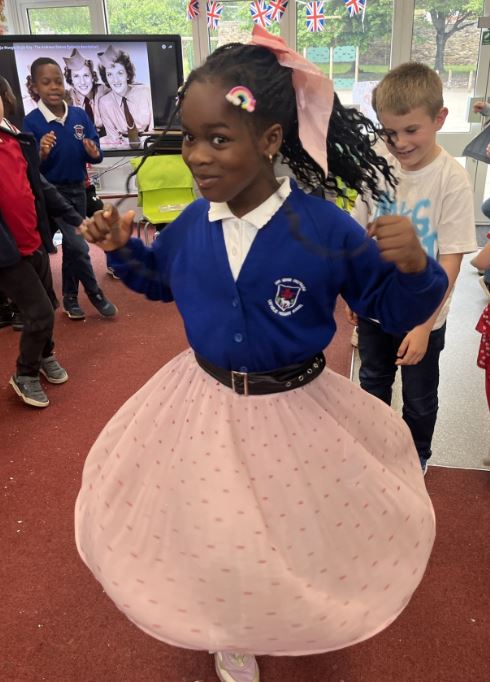 🎉 Today some of our classes are having a small party to celebrate VE Day! 🇬🇧 Year 2 &amp; 3 are getting into the spirit with some classic tunes and old-fashioned dancing — such a lovely way to remember and honour the day.  #VEDay #SchoolCelebration #MakingMemories #Followingtgs