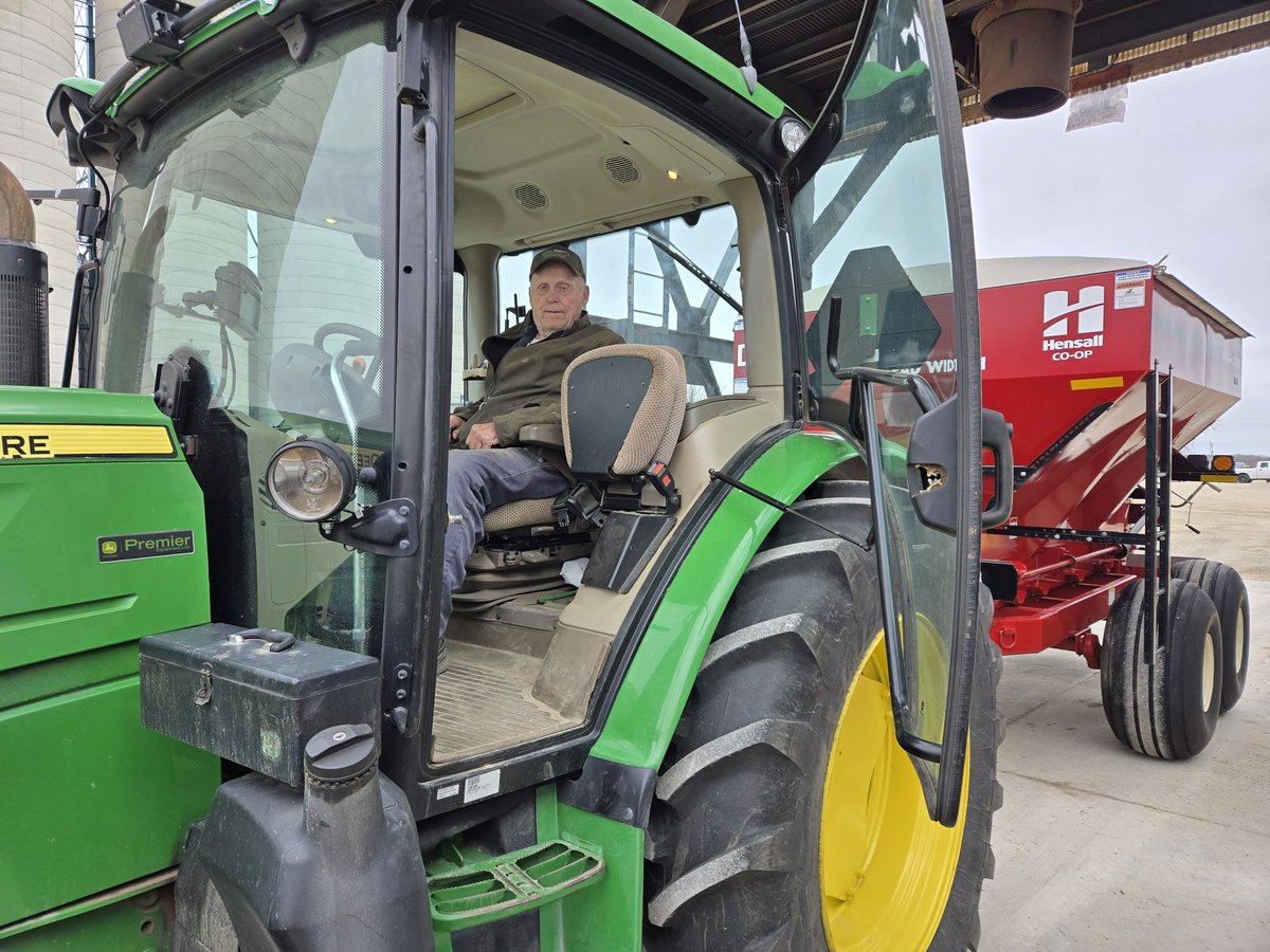 neil driscoll🇨🇦 (@driscoll_neil) on Twitter photo These are the days that make it all worth it !! Ron Rody is planting his 61st crop this spring with <a href="/HDCAgronomy/">Hensall Co-op Agronomy</a> These are the days that make it all worth it !! Ron Rody is planting his 61st crop this spring with <a href="/HDCAgronomy/">Hensall Co-op Agronomy</a>