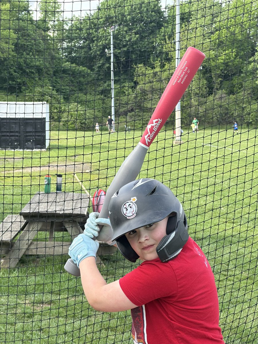 CamWoodBats's tweet image. Ryan is locked, loaded, and ready to go with his new custom Hands and Speed Trainer.

Get yours today if you want to improve your mechanics and boost your exit velocity!⚡️

#baseball #exitvelocity #exitvelocitytraining