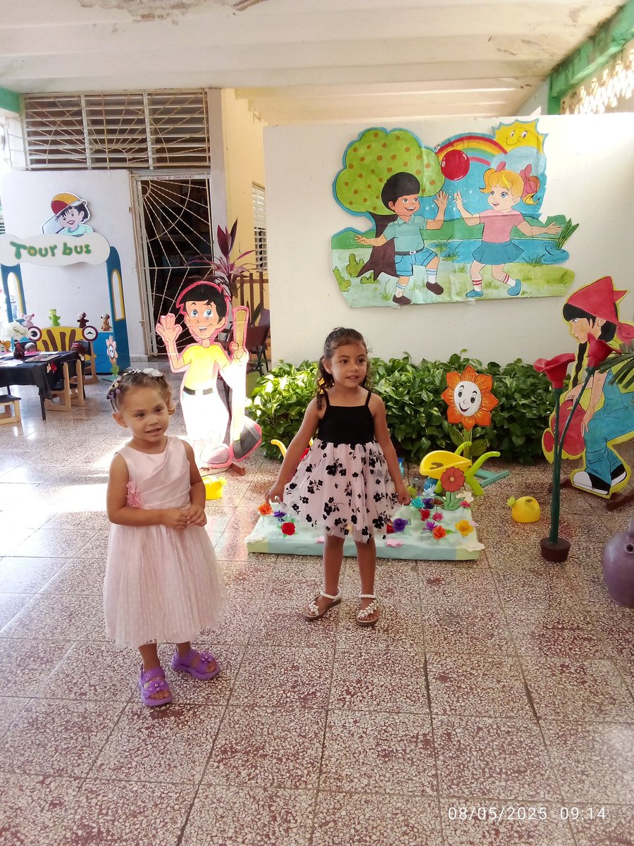 RoqueArang98112's tweet photo. Se realiza en esta mañana la escuela de directores de la Primera Infancia en la institución educativa el círculo infantil "Edad De Oro Nuevitas".
#educadoresnueviteros
#programaeducatuhijo
#CubaMined
#EducadoresCamagueyanos
#LaPrimeraInfanciaSiImporta https://t.co/XrjHuLRvEm