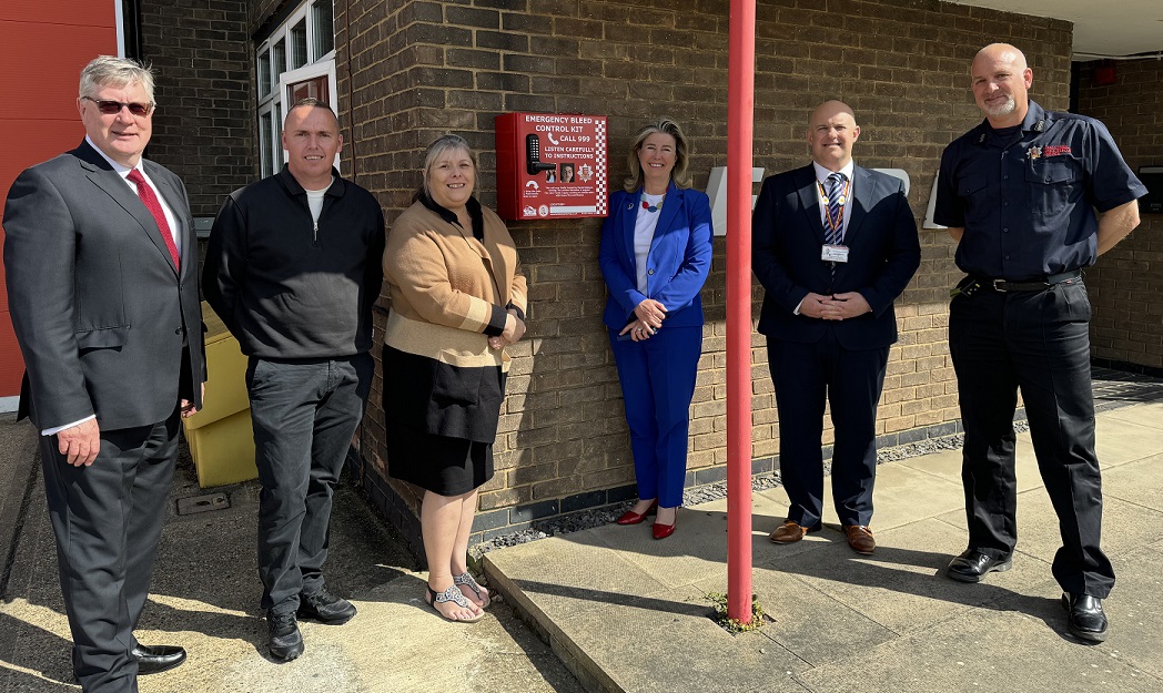 Roger Hirst, PFCC for Essex, joined Julie Taylor <a href="/JulieTa05742189/">Julie Taylor Bcac The Liam Taylor Legacy Rip Fish</a>, of The Liam Taylor Legacy, to place a life-saving bleed kit at Southend Fire Station.
For more visit: ow.ly/UNhW50VPeCX