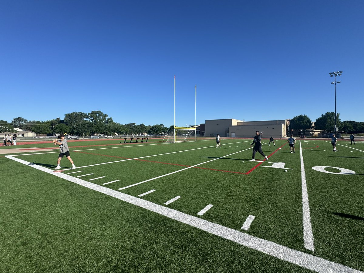 CMS Boys’ Athletics (@cmsboyathletic) on Twitter photo Huge shout out to <a href="/CHHS_BASEBALL1/">Colleyville Heritage Baseball</a> for taking time out of their busy playoff game day to come and throw to <a href="/CmsColts/">Colleyville Middle School</a>! Good luck tonight against Paschal! Huge shout out to <a href="/CHHS_BASEBALL1/">Colleyville Heritage Baseball</a> for taking time out of their busy playoff game day to come and throw to <a href="/CmsColts/">Colleyville Middle School</a>! Good luck tonight against Paschal!