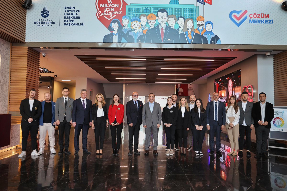 Bugün, Basın Yayın ve Halkla İlişkiler Daire Başkanlığını ziyaret ettik. Ziyaret kapsamında Halkla İlişkiler Müdürlüğüne bağlı Alo 153 Çözüm Merkezi ve saha ekipleri ile bir araya gelerek yapılan çalışmalar hakkında bilgi aldık.

Basın ve Yayın Müdürlüğüne bağlı matbaa ve