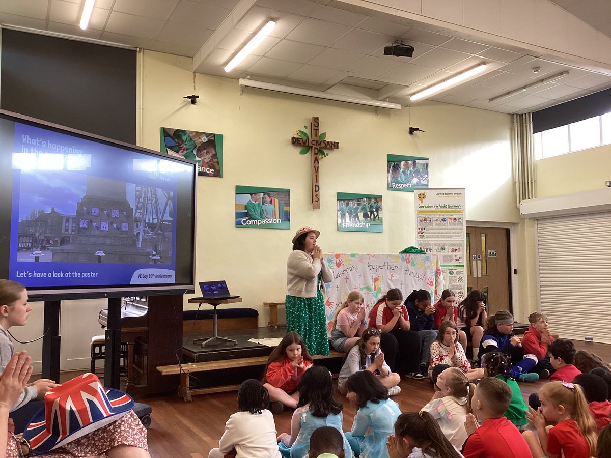 StDavidsCiWPrm's tweet photo. 🇬🇧🇬🇧To celebrate VE Day 🇬🇧🇬🇧we held a special worship service and reflected on how we can create peace in our world 🕊️ #stdavidsciwworship #stdavidsciwRVE #stdavidsciwhumanities #stdavidsciw https://t.co/MOCD0G0HkN