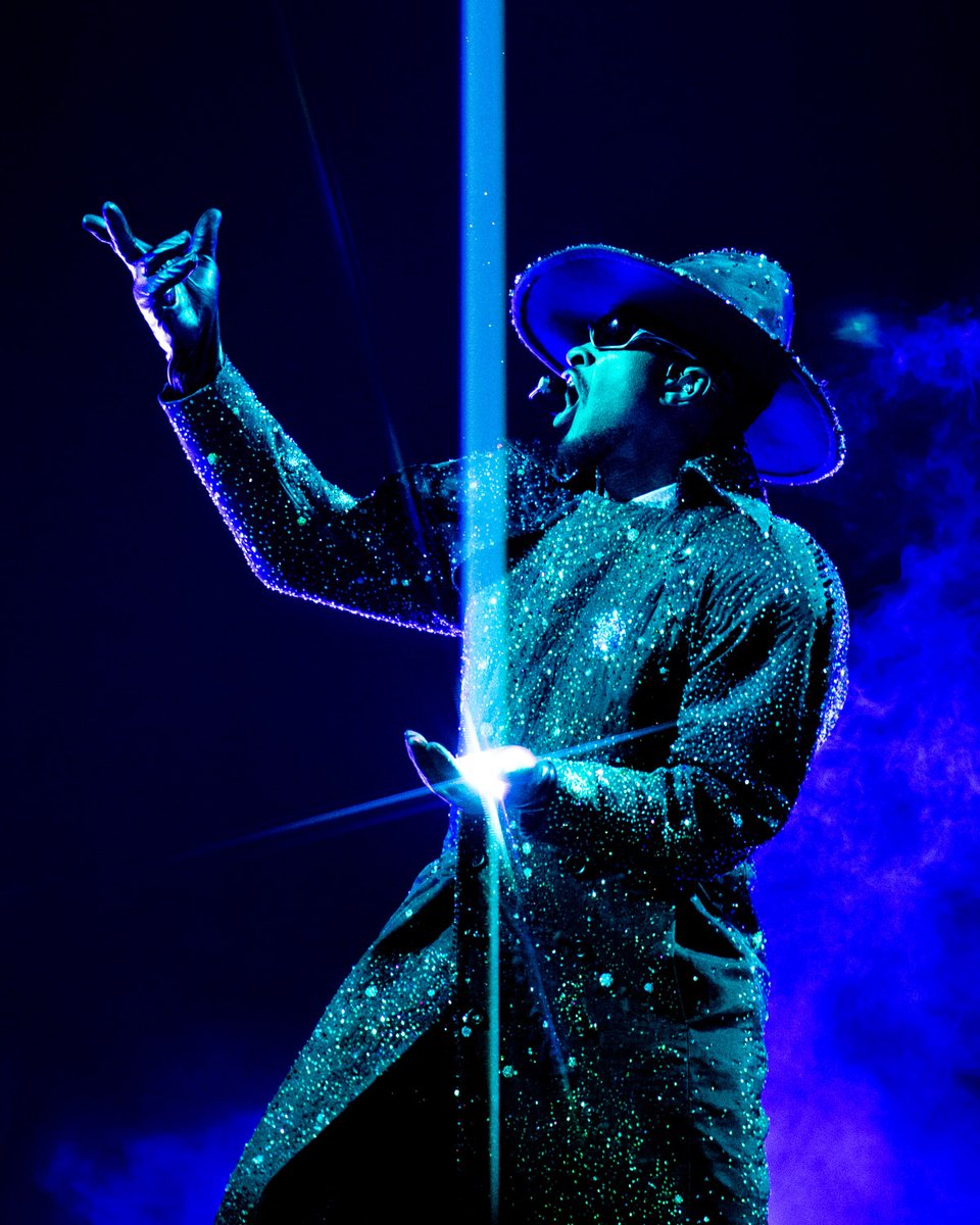CLASH (@clashmagazine) on Twitter photo .<a href="/Usher/">Usher Raymond IV</a>'s O2 Arena run ends with a sumptuous finale -
Words: <a href="/nicola_jdavies/">Nicola Davies</a>
Photography: <a href="/Clo_Newman/">Chloe Newman</a>
clashmusic.com/live/ushers-o2… .<a href="/Usher/">Usher Raymond IV</a>'s O2 Arena run ends with a sumptuous finale -
Words: <a href="/nicola_jdavies/">Nicola Davies</a>
Photography: <a href="/Clo_Newman/">Chloe Newman</a>
clashmusic.com/live/ushers-o2…