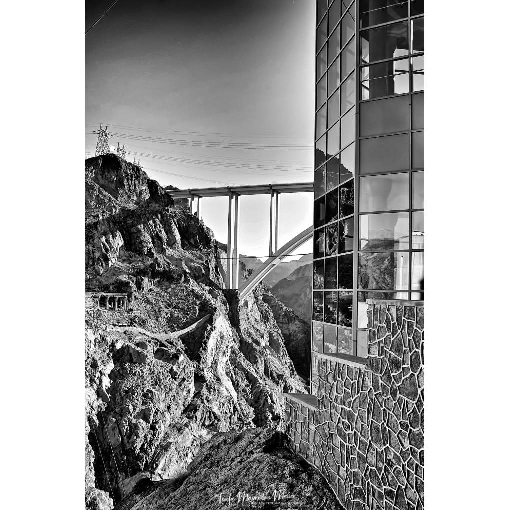 A_ZofWonderment's tweet photo. A view from Hoover Dam.
Let's see your #TextureThursday photos!
#photography #blackandwhitephotography #hooverdam https://t.co/fivB4oXYgP