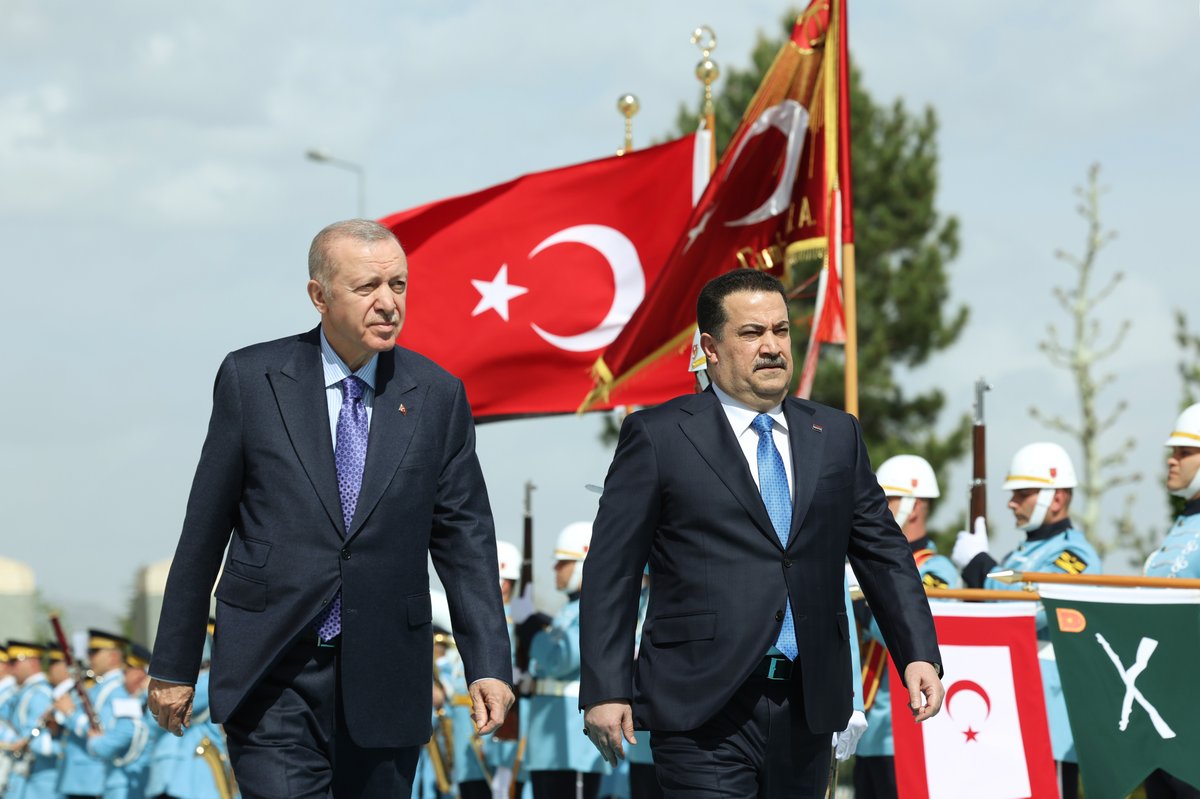 Erdoğan Dijital Medya (@rtedijital) on Twitter photo Cumhurbaşkanımız <a href="/RTErdogan/">Recep Tayyip Erdoğan</a>, resmî karşılama töreninin ardından Irak Başbakanı Muhammed Şiya Sudani ile bir araya geldi. Cumhurbaşkanımız <a href="/RTErdogan/">Recep Tayyip Erdoğan</a>, resmî karşılama töreninin ardından Irak Başbakanı Muhammed Şiya Sudani ile bir araya geldi.