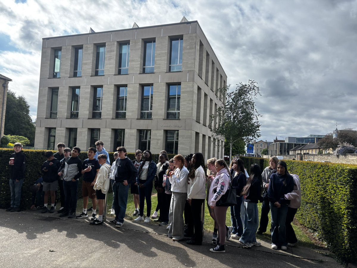 GreatParkAcademy (@greatparkacade1) on Twitter photo Huge thanks to Dom at <a href="/StAnnesOutreach/">St Anne's Outreach</a> for a fantastic day!
What an experience for our students!
#GPAOxford25 Huge thanks to Dom at <a href="/StAnnesOutreach/">St Anne's Outreach</a> for a fantastic day!
What an experience for our students!
#GPAOxford25