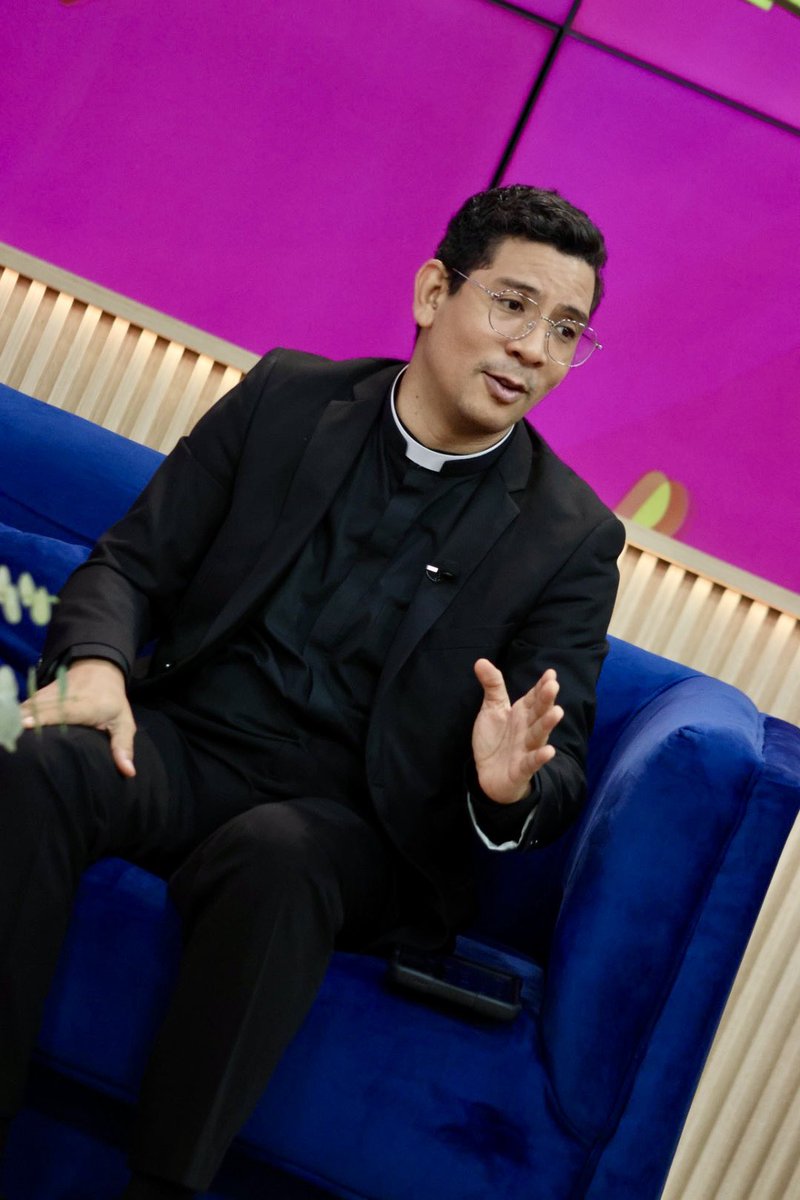 🙏✨ Hoy recibimos en Casa Tu Mañana al padre Jamed Pacheco, quien nos acompañó para conversar sobre todos los detalles detrás del Cónclave y lo que significa este momento histórico para la Iglesia.

Hablamos sobre el ambiente en el Vaticano, las claves del proceso de elección