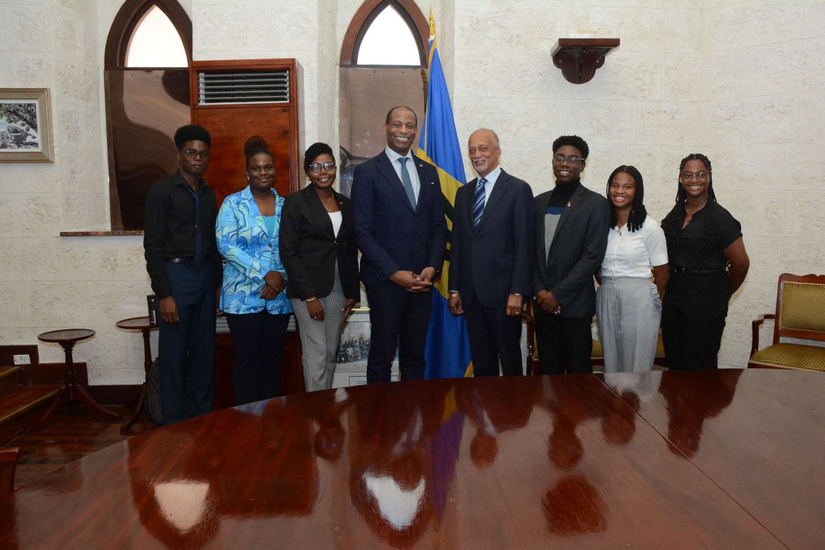 Canada in Barbados and the OECS (@canhcbarbados) on Twitter photo #TBT #ICYMI
Our #DiplomatsForADay visited the Barbados Parliament for a roundtable with Speaker Arthur Holder 🇧🇧 & @hocspeaker Greg Fergus 🇨🇦, underlining the importance of interparliamentary dialogue.
📰 ow.ly/PHz050Vi4Xx
<a href="/miaamormottley/">Mia Amor Mottley</a> @GISBarbados <a href="/UKinCaribbean/">UKinCaribbean 🇬🇧</a> #TBT #ICYMI
Our #DiplomatsForADay visited the Barbados Parliament for a roundtable with Speaker Arthur Holder 🇧🇧 & @hocspeaker Greg Fergus 🇨🇦, underlining the importance of interparliamentary dialogue.
📰 ow.ly/PHz050Vi4Xx
<a href="/miaamormottley/">Mia Amor Mottley</a> @GISBarbados <a href="/UKinCaribbean/">UKinCaribbean 🇬🇧</a>