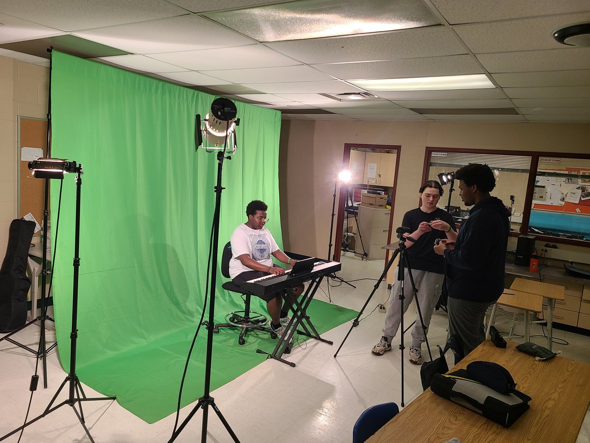 Shooting green screen composites with studio lighting (key, fill, back).  Replacing background with stills or motion graphics <a href="/StStephenRoyal/">St. Stephen C.S.S.</a> <a href="/RogersMediaPR/">Rogers Sports & Media PR</a> <a href="/newsdurham/">durhamregion.com</a> <a href="/durhamcollege/">Durham College</a> #pvncLearns