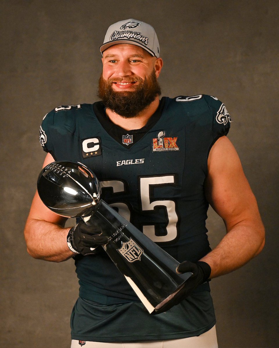 Eagles's tweet image. Join us in wishing this 2x Super Bowl Champion a happy birthday 🎉