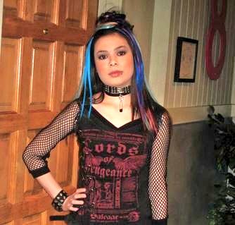 kevvoLBS's tweet image. This week new song by Avril Lavigne, Hayley Williams and Amy Lee.